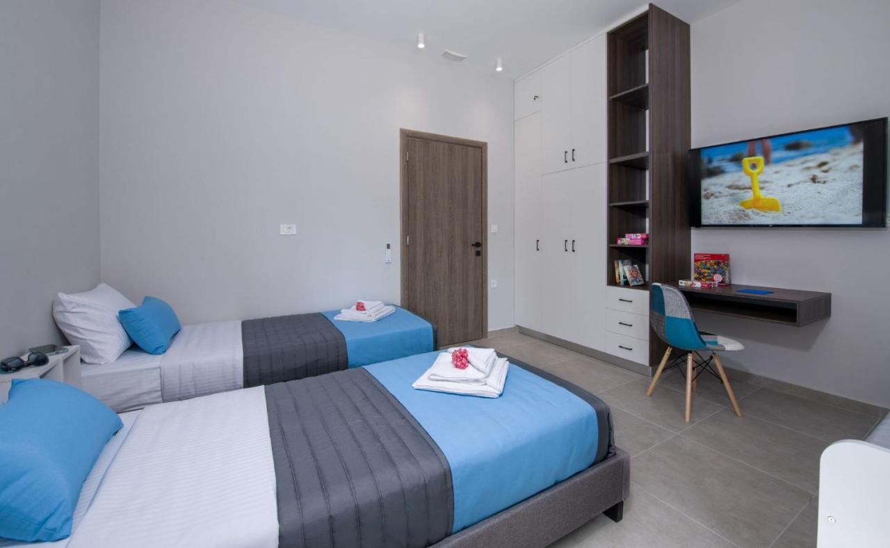 Luxury Villa Eva-Mari With Jacuzzi, 50M From The Beach Stalos Exterior foto