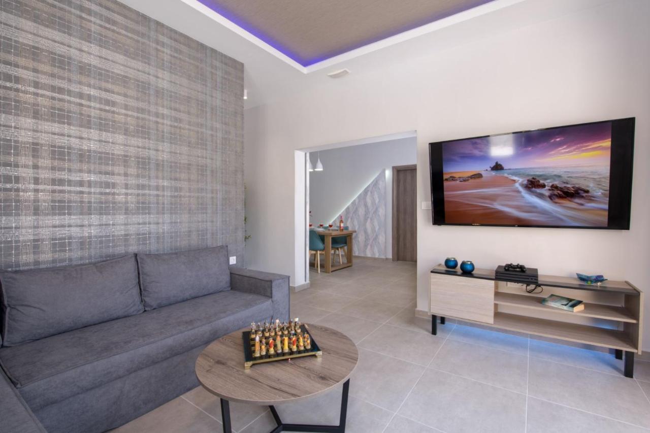 Luxury Villa Eva-Mari With Jacuzzi, 50M From The Beach Stalos Exterior foto