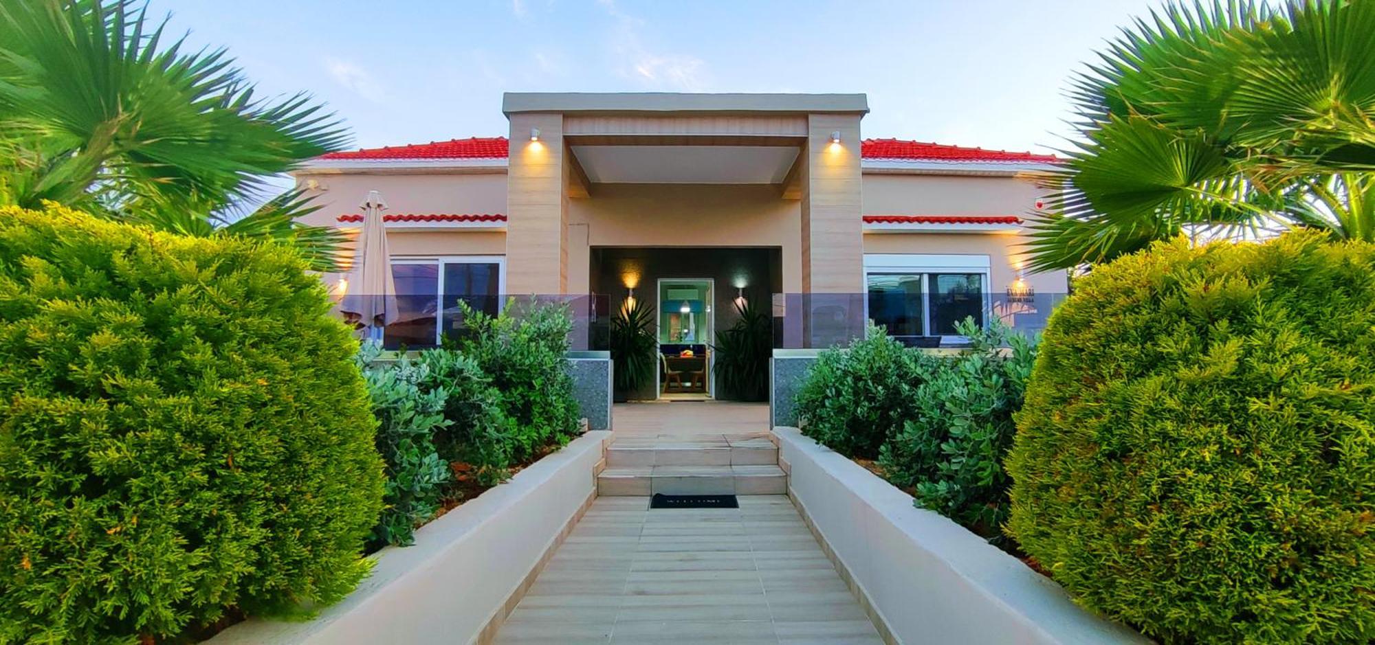 Luxury Villa Eva-Mari With Jacuzzi, 50M From The Beach Stalos Exterior foto
