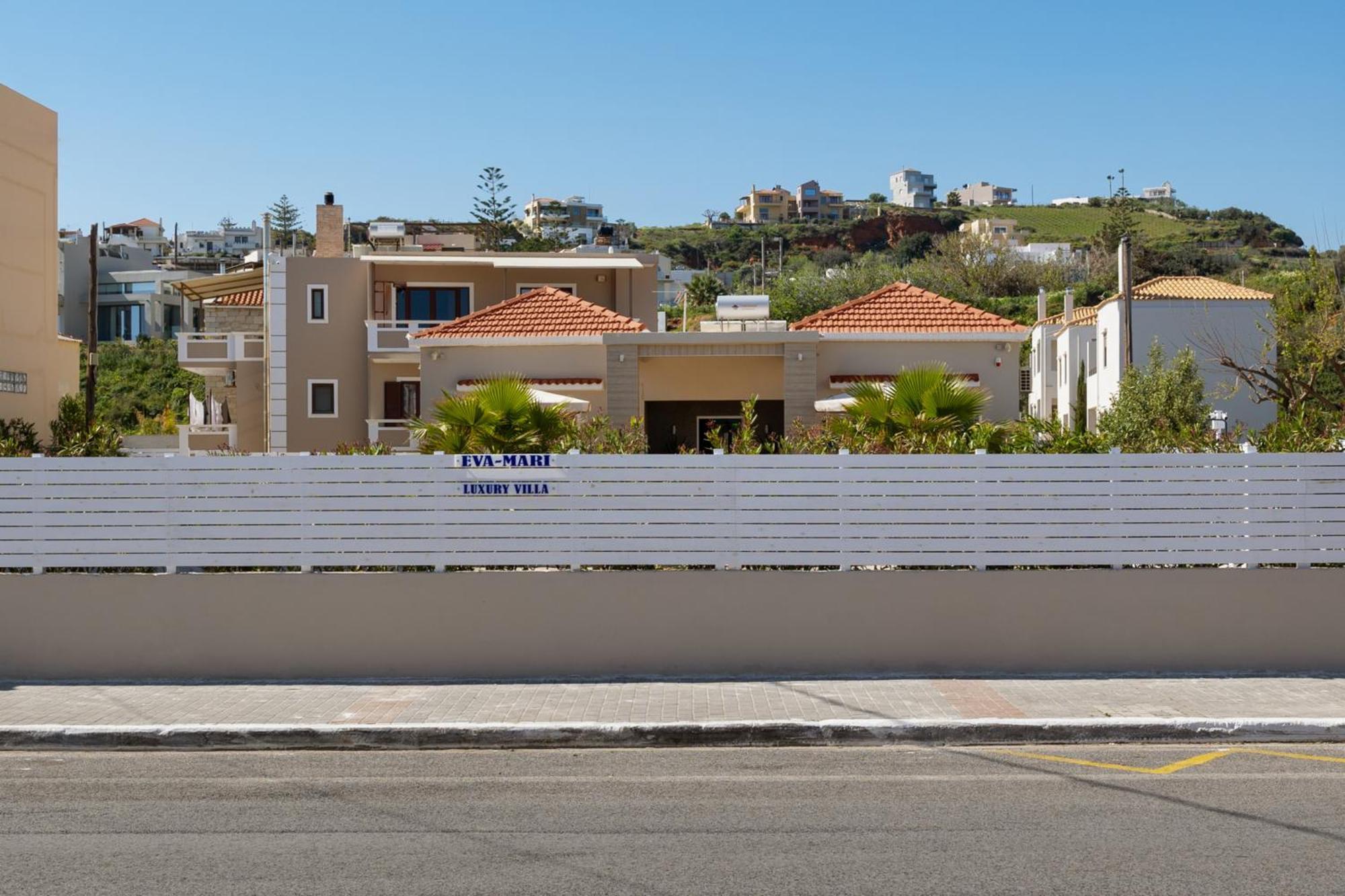 Luxury Villa Eva-Mari With Jacuzzi, 50M From The Beach Stalos Exterior foto